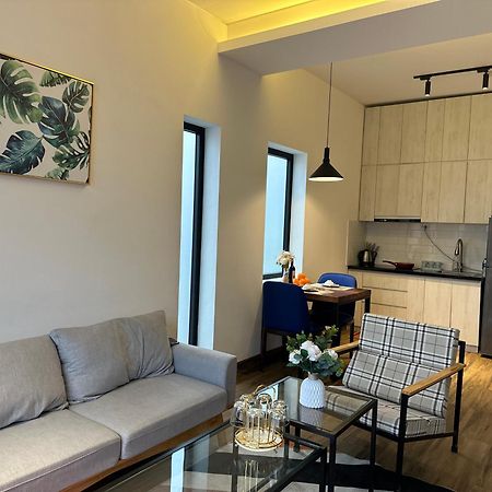 Luxe Paradise Residence 88 Tu Hoa Hanoi Esterno foto